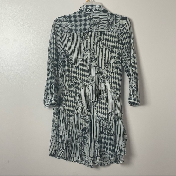 LINDI Asymmetrical Button-Down Shirt Ruffle Detail Black/White Size Medium - Picture 6 of 10
